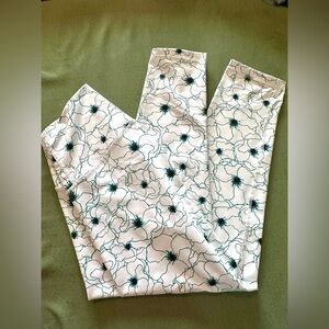 DYI (Define Your Inspiration) Floral Leggings